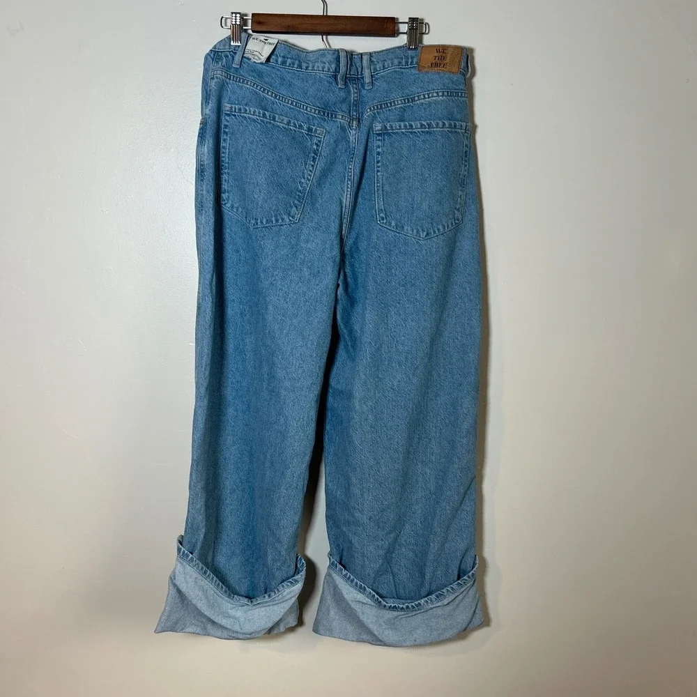 NWT We The‎ Free Final Countdown Jeans Women 31 Blue Low Rise Cuffed Boyfriend
